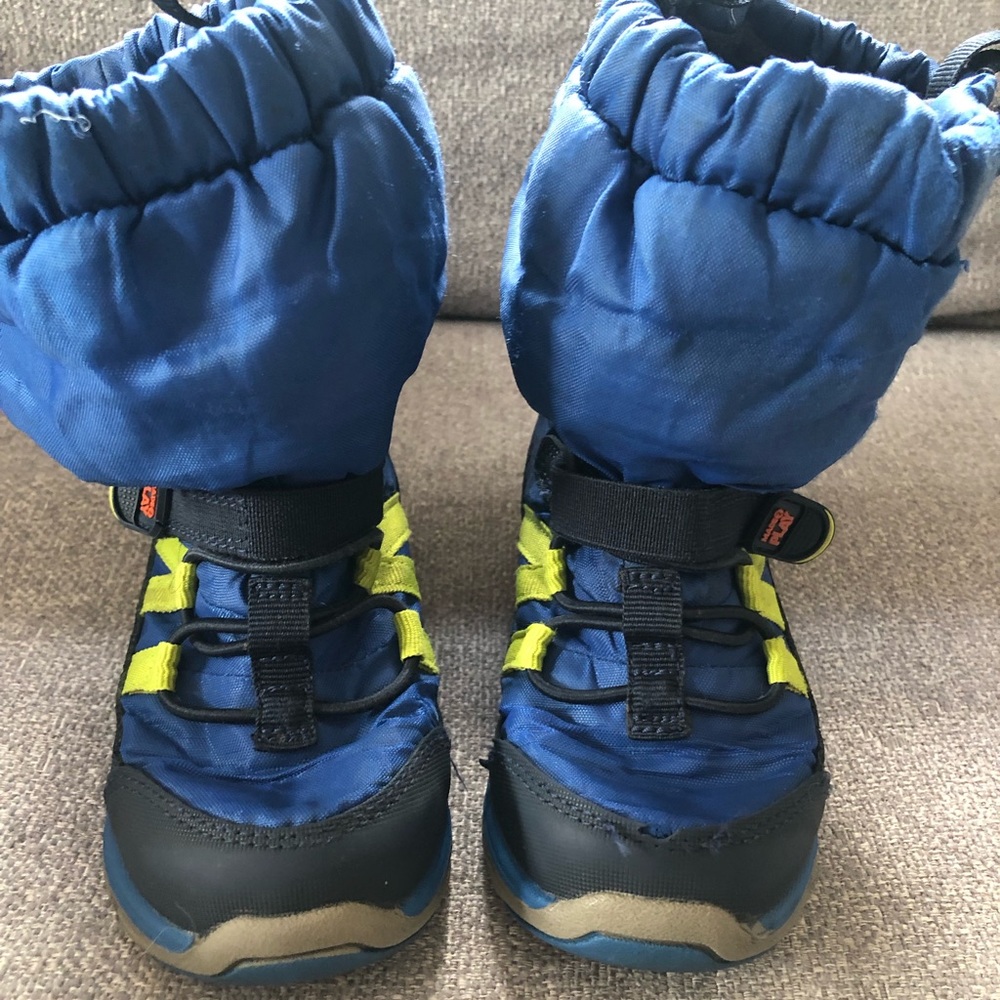 Stride Rite Made 2 Play Toddler Sneaker Boot